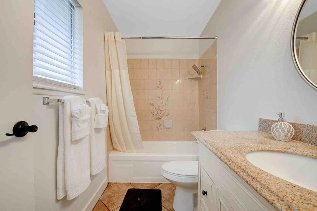 Resort Style 4 Bedroom House With Pool Minutes From Strip Las Vegas Bagian luar foto