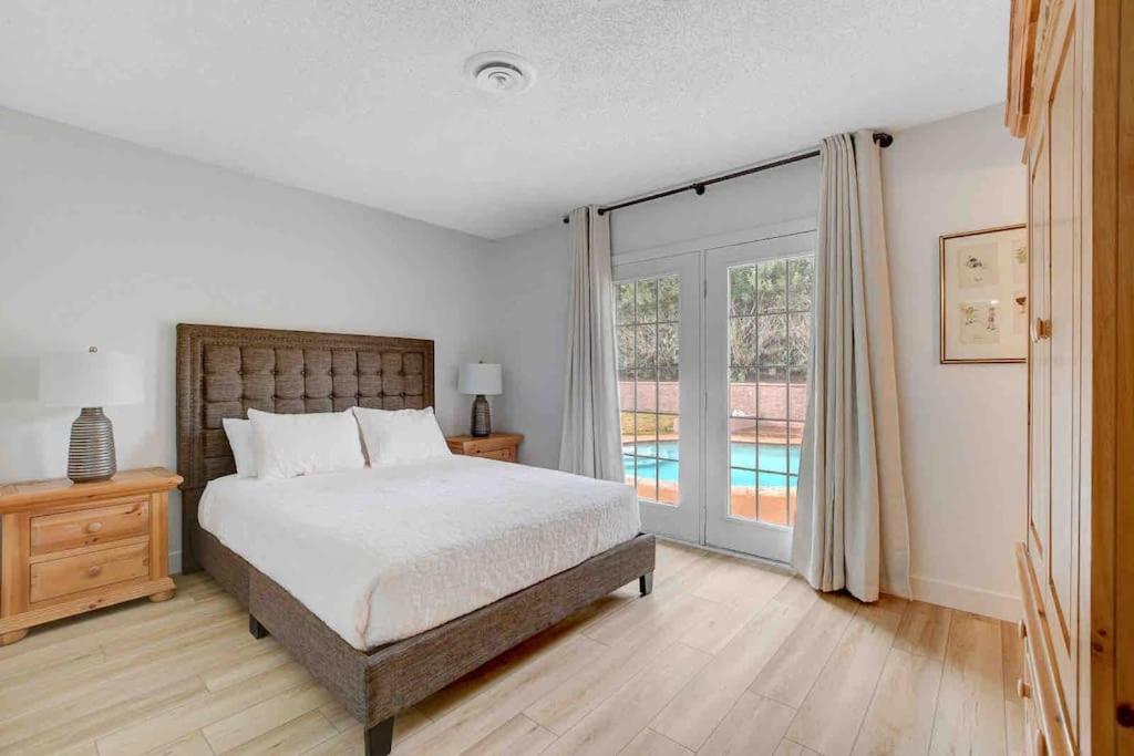 Resort Style 4 Bedroom House With Pool Minutes From Strip Las Vegas Bagian luar foto